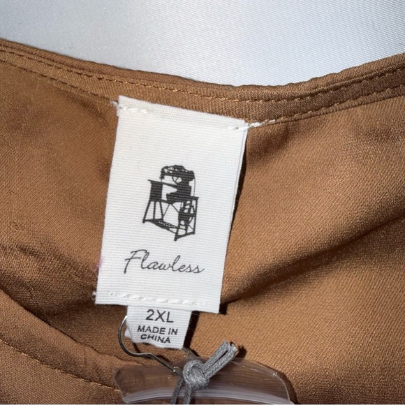 Elegant Brown Women's Blouse - Picture 3 of 6